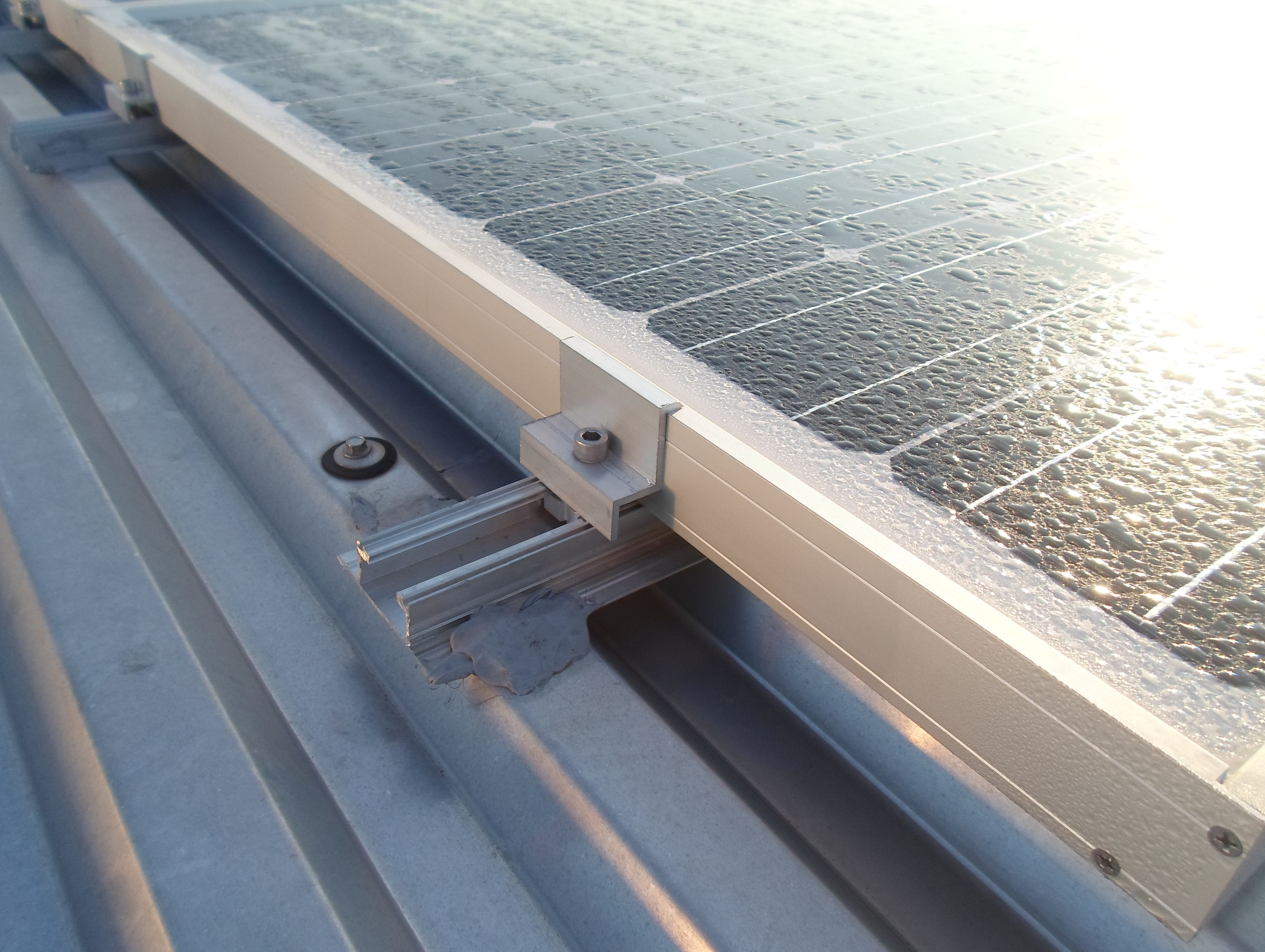 Profilo Fotovoltaico in Alluminio per lamiere