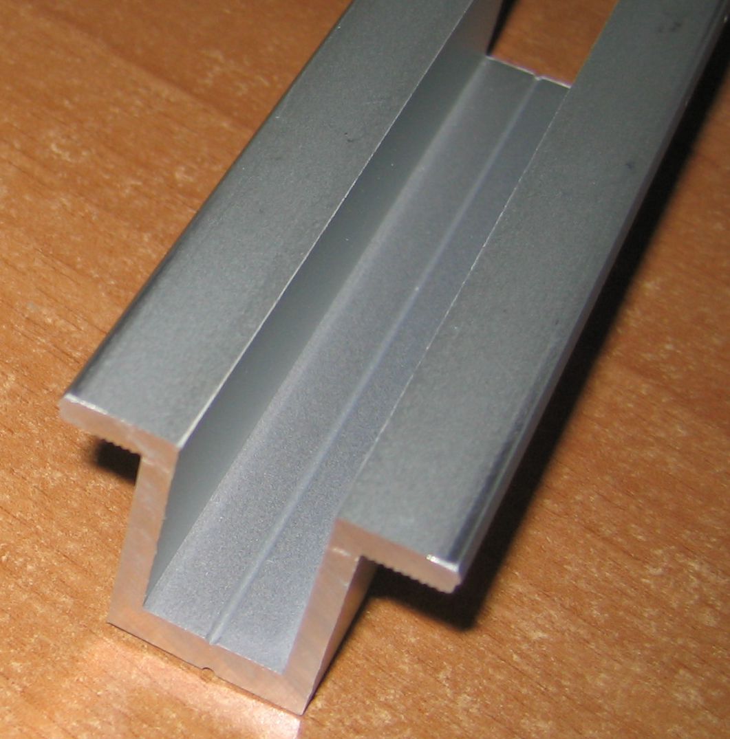 Profili profilati alluminio per pannelli fotovoltaici solari / profili  alluminio strutturali